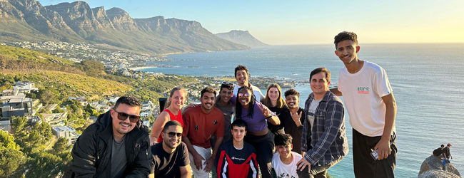 LISA-Sprachreisen-Erwachsene-Englisch-Suedafrika-Kapstadt-Ausflug-Tafelberg-Meer-Aussicht